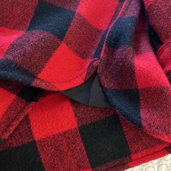 Old Navy Red And Black Buffalo Check
Plaid Flannel Shacket - Picture 5 of 5